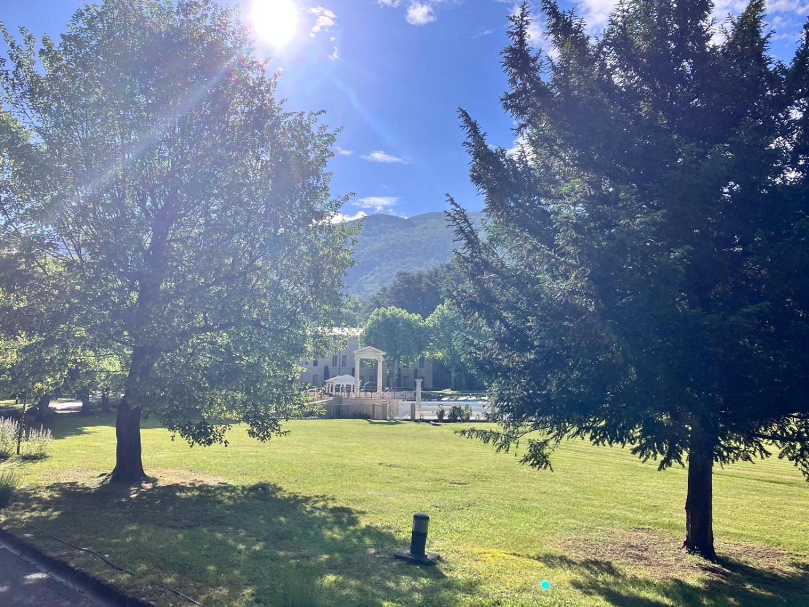 Appartement La Vue Est Belle à Montbrun-les-Bains Extérieur photo